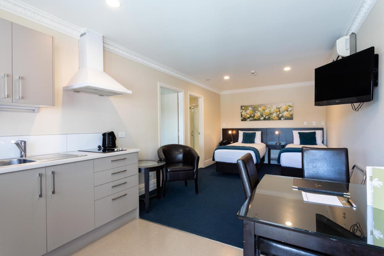 Tuakau Hotel Екстер'єр фото