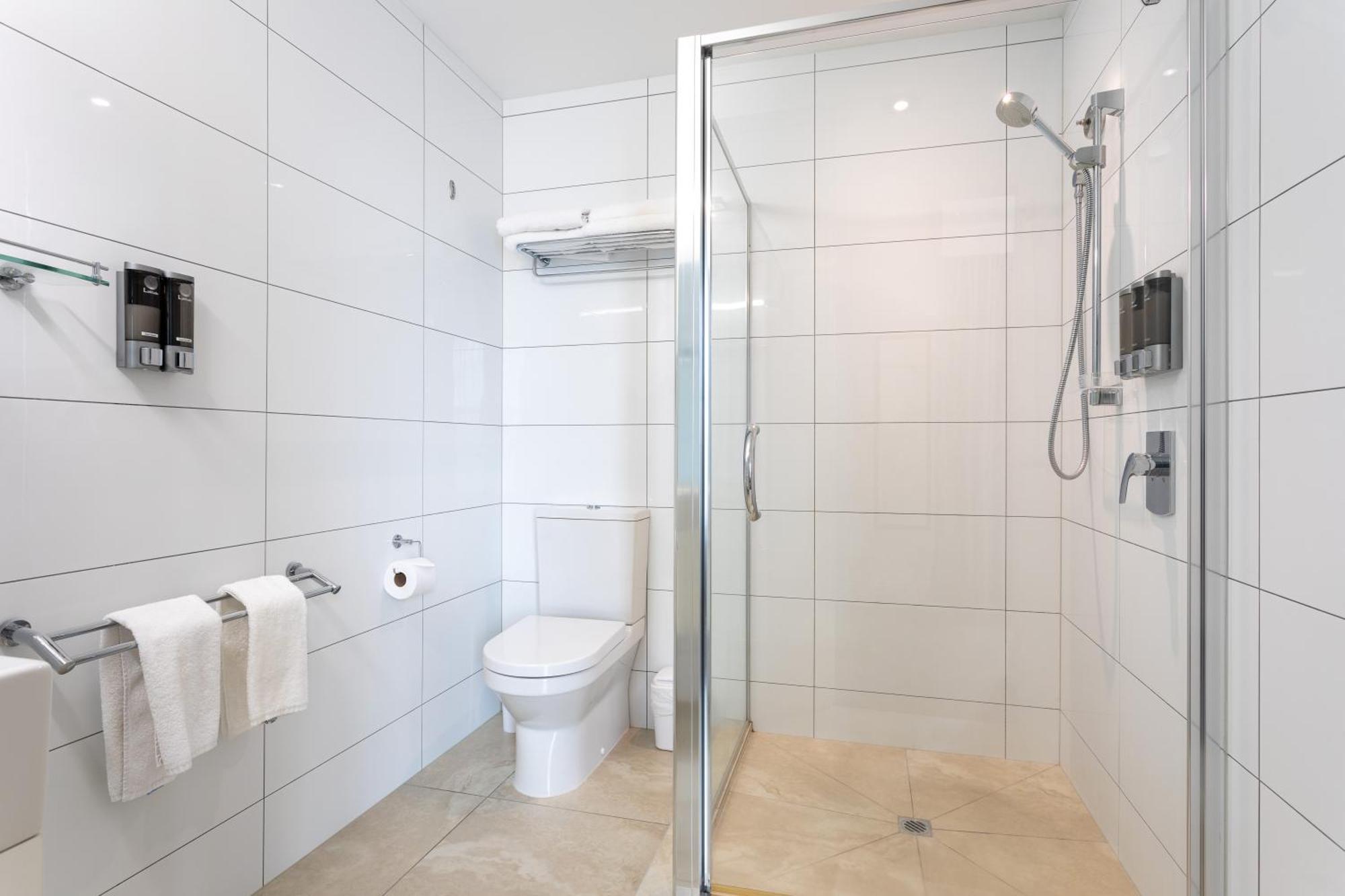 Tuakau Hotel Екстер'єр фото