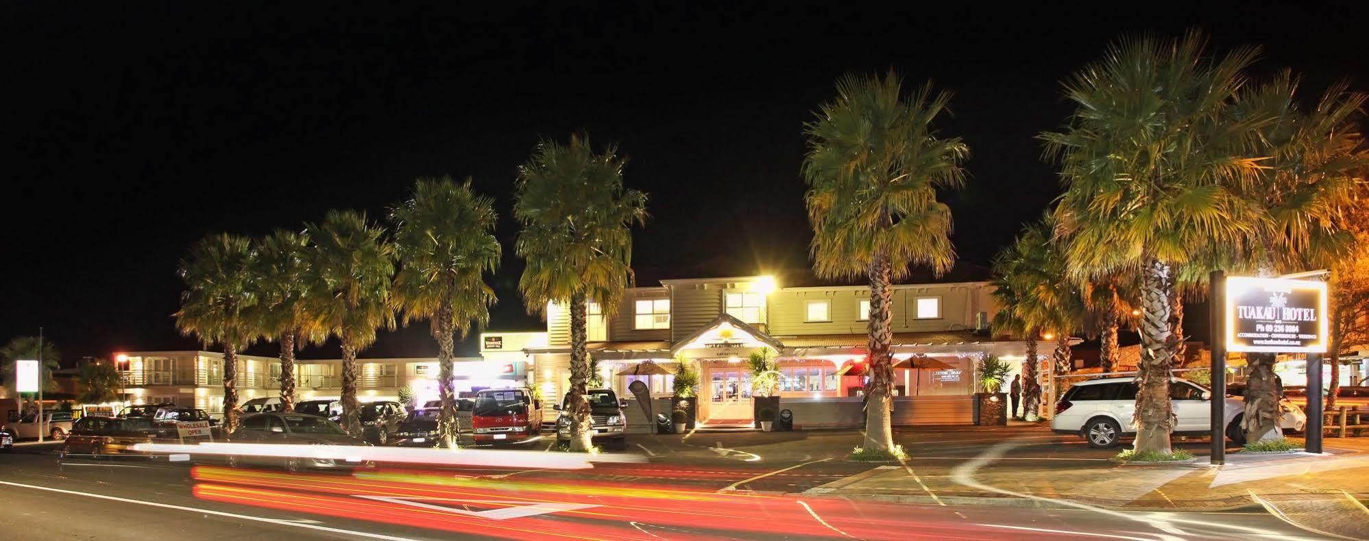 Tuakau Hotel Екстер'єр фото