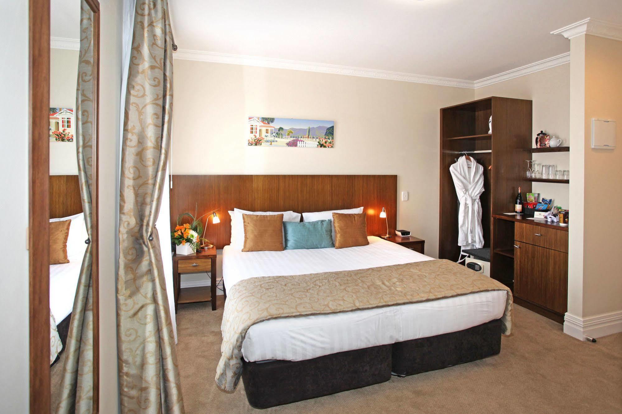 Tuakau Hotel Екстер'єр фото